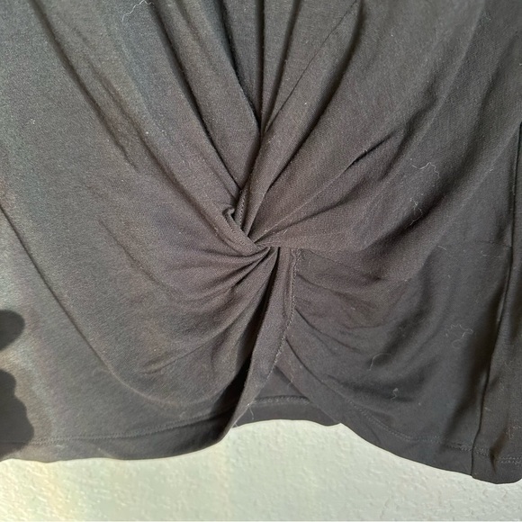 Aritzia Babaton Adam long sleeve twist front top - Picture 2 of 6